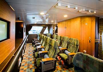 jr_kyushu_jet_ferry_beetle_jet_ferry_green_seats